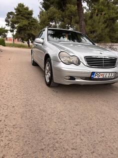 Mercedes Benz - 220 - 2,2