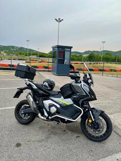 Honda - XADV 750