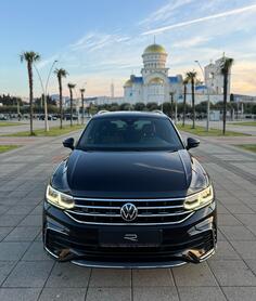 Volkswagen - Tiguan - R-line 4x4