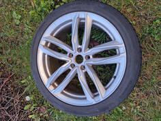 Fabričke felne i 20 gume