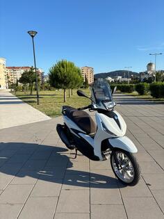 Piaggio - BEVERLY 300 HPE