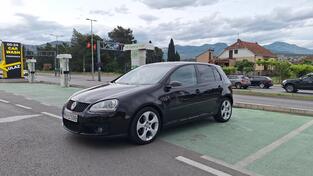 Volkswagen - Golf 5 - 2.0tdi