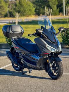 Honda - Forza 350