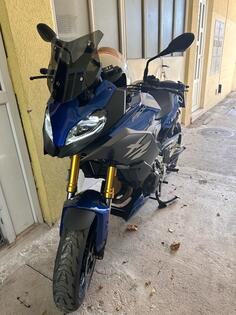 BMW - F900XR