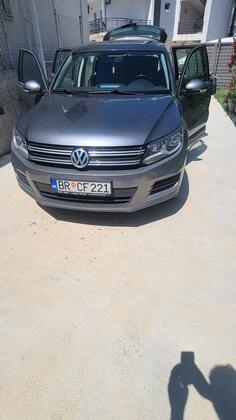 Volkswagen - Tiguan - 2.0 tdi