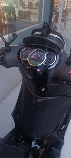 Piaggio - Beverly 300