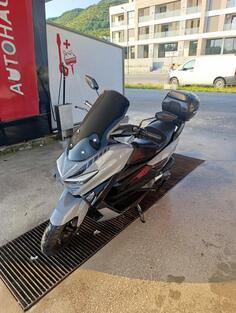 NAS - Moped