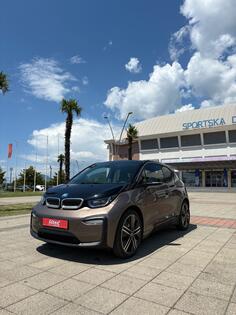 BMW - i3