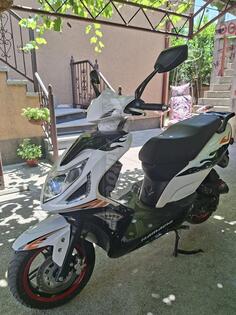 Vespa - Hamachi r8