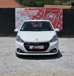 Peugeot - 208 - 1.5 HDI PREMIUM PACK