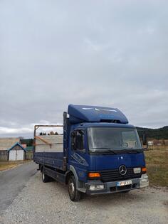 Mercedes Benz - 818