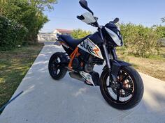 KTM - DUKE 690