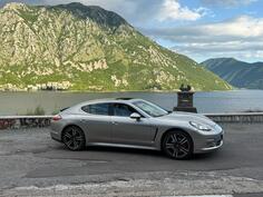 Porsche - Panamera - 4.8 V8 400hp