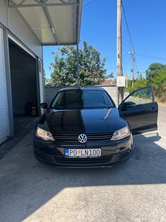 Volkswagen - Jetta - 1.6 tdi