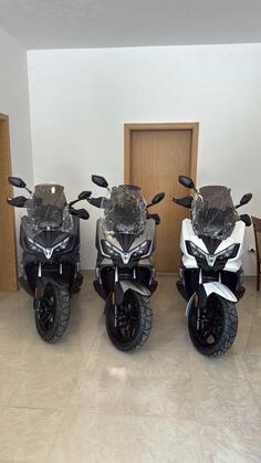 SYM - ADX 300