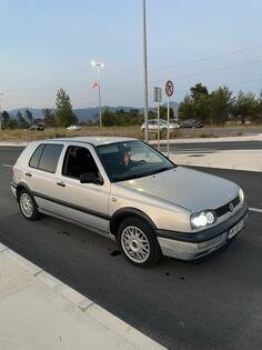 Volkswagen - Golf 3 - 1.6 benzin