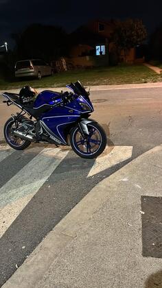 Yamaha - Yzf r125