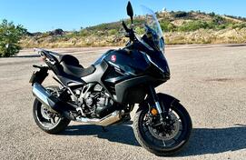 Honda - NT 1100
