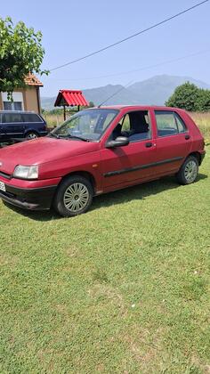 Renault - Clio - RT