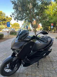 Yamaha - XMAX Tech Max