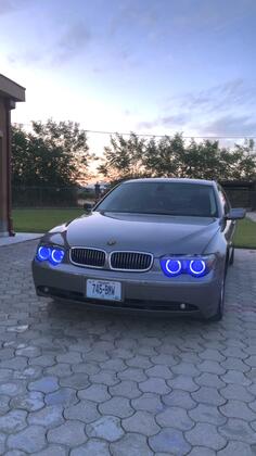 BMW - 745