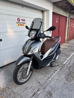 Piaggio - Medley