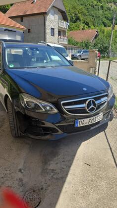 Mercedes Benz - E 220 - E220CDI