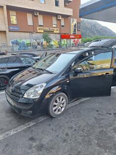 Toyota - Corolla Verso - 2.2 D4d