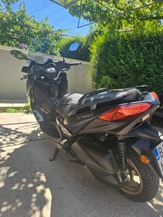 Yamaha - xmax300