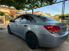 Chevrolet - Cruze - 1.6