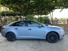 Chevrolet - Cruze - 1.6