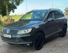 Volkswagen - Touareg - 3.0 tdi.