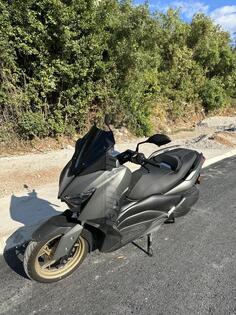 Yamaha - Yamaha x max-tech max 300