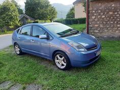 Toyota - Prius - HIBRID