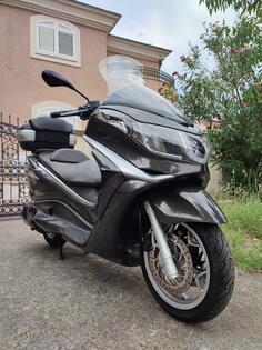 Piaggio - X 10
