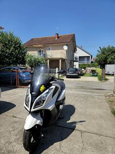 Kymco - Downtown