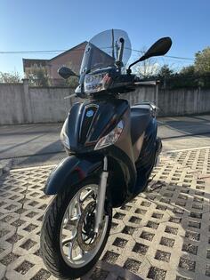 Piaggio - Medley 150