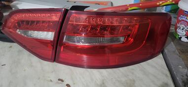 Oba stop svjetla za Audi - A4    - 2012, 2015