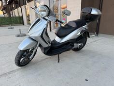 Piaggio - Beverly 250 Tourer