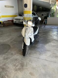Piaggio - Beverly Sport 350