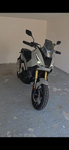 Honda - X-ADV 750