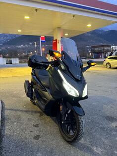 Honda - Forza 350