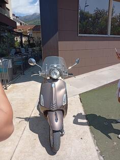 Piaggio - Vespa primavera 155
