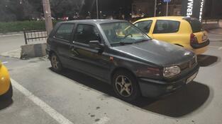 Volkswagen - Golf 3 - 1.8.