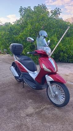 Piaggio - Beverly 300IE