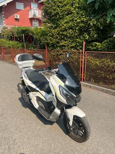 Yiben - Nas Adv 200