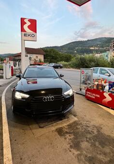 Audi - A4 - 2.0 TDI BLACK OPTIC