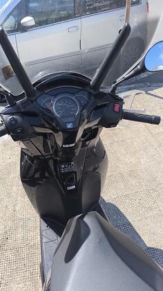 Honda - SH 300