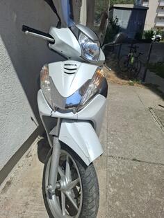 Honda - SH 300