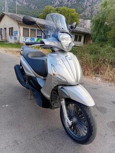 Piaggio - Beverly 300
